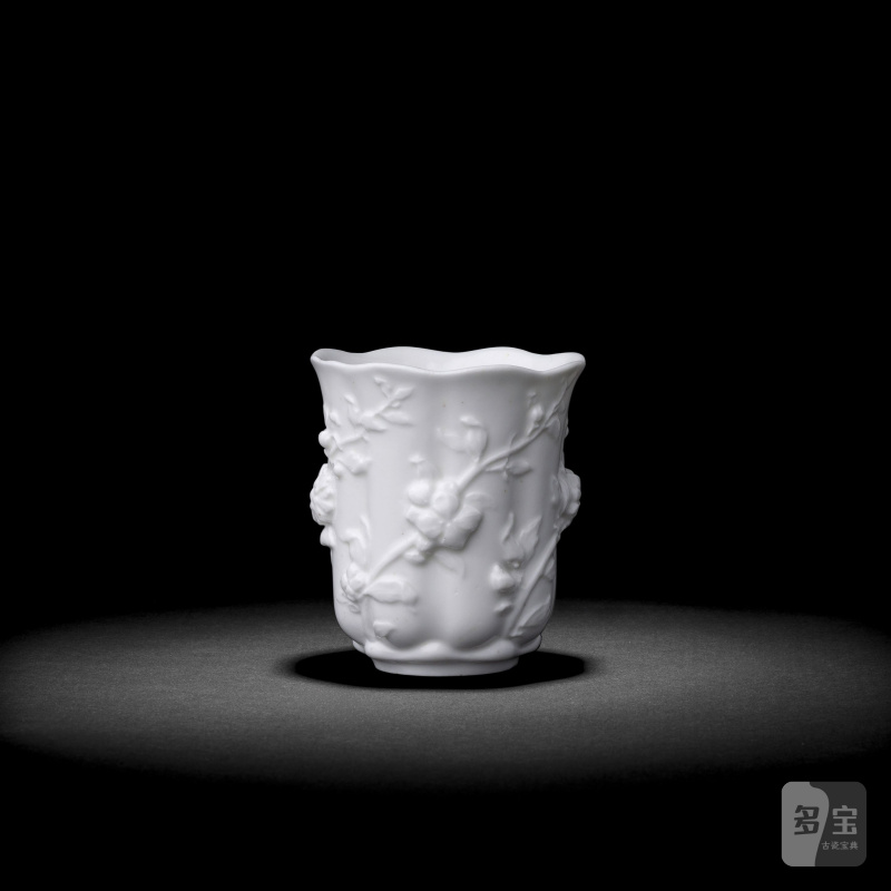 An extremely rare Chelsea white 'teaplant' beaker, circa 1745-49 - 图3